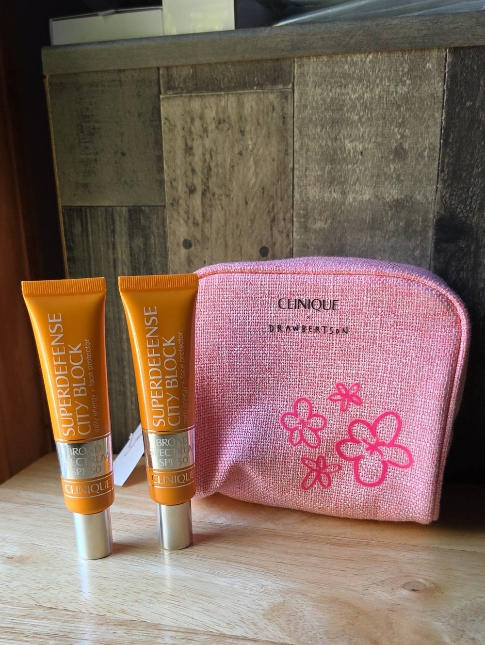 Clinique Super Defense City Block With Pink Pouch
